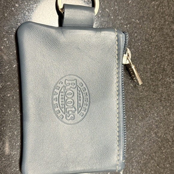 Roots Other - Roots leather pouch